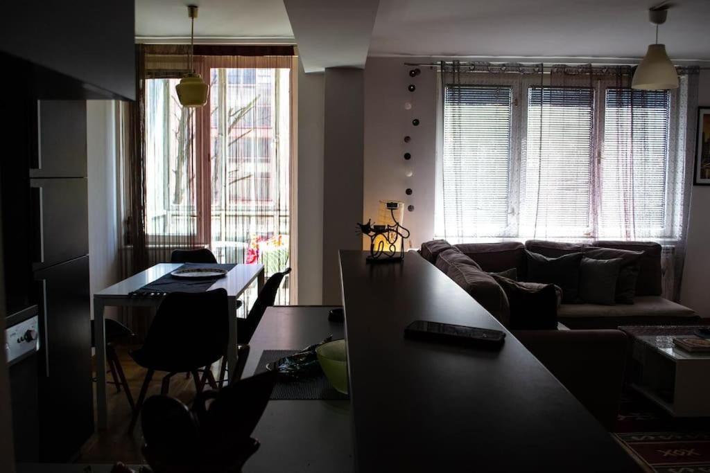 Apartment Udoban I Moderan Stan U Sarajevu.